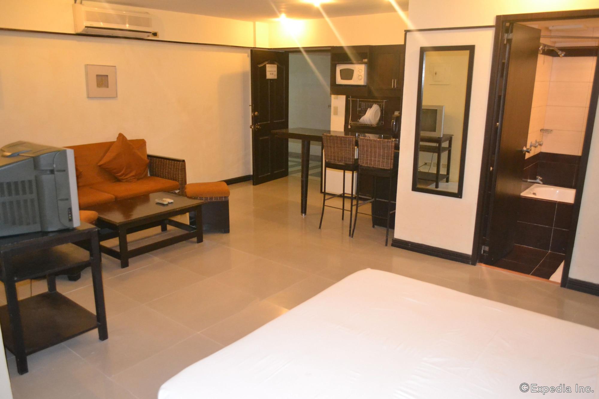 Lancaster Hotel Cebu 막탄 외부 사진