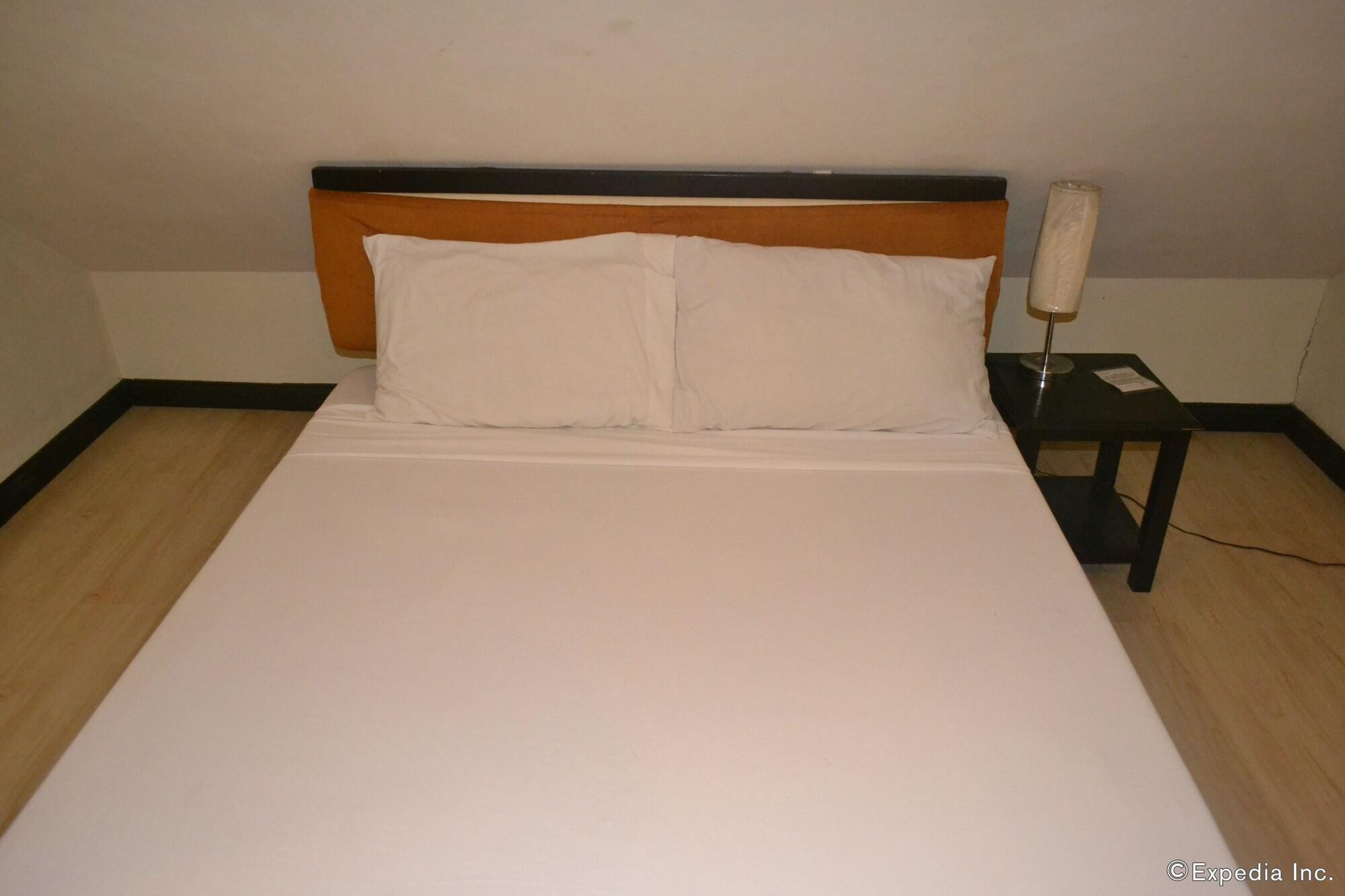 Lancaster Hotel Cebu 막탄 외부 사진
