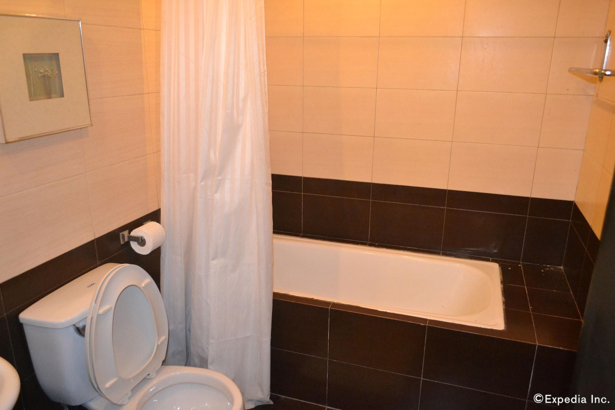 Lancaster Hotel Cebu 막탄 외부 사진