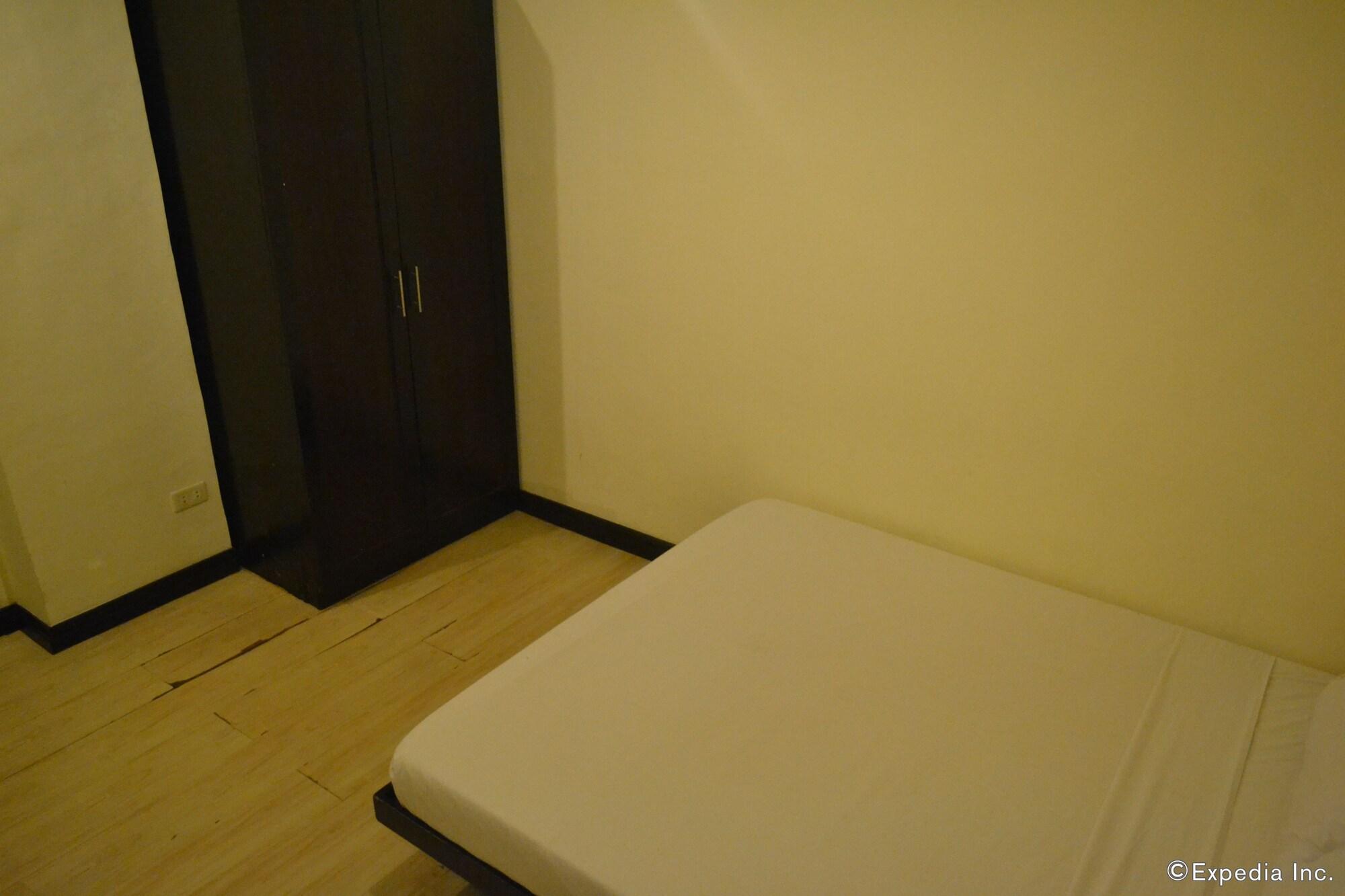 Lancaster Hotel Cebu 막탄 외부 사진