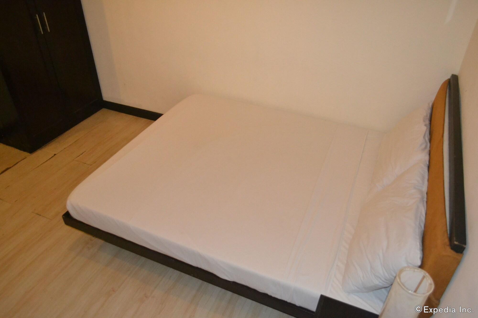 Lancaster Hotel Cebu 막탄 외부 사진