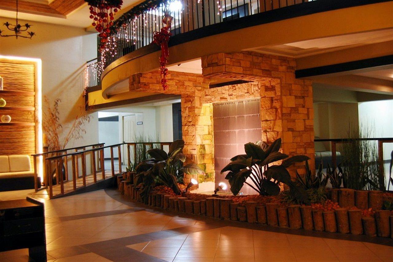 Lancaster Hotel Cebu 막탄 외부 사진