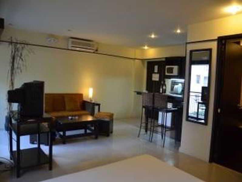 Lancaster Hotel Cebu 막탄 외부 사진