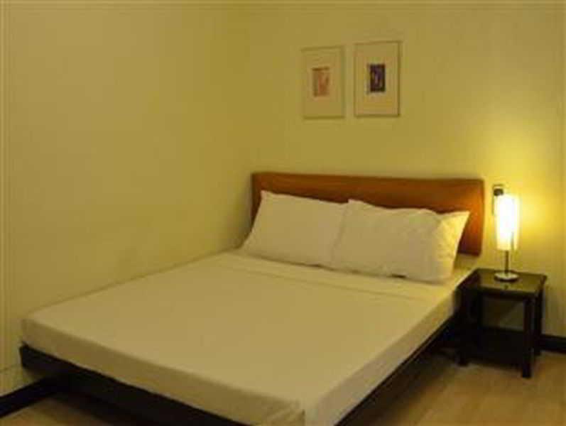 Lancaster Hotel Cebu 막탄 외부 사진