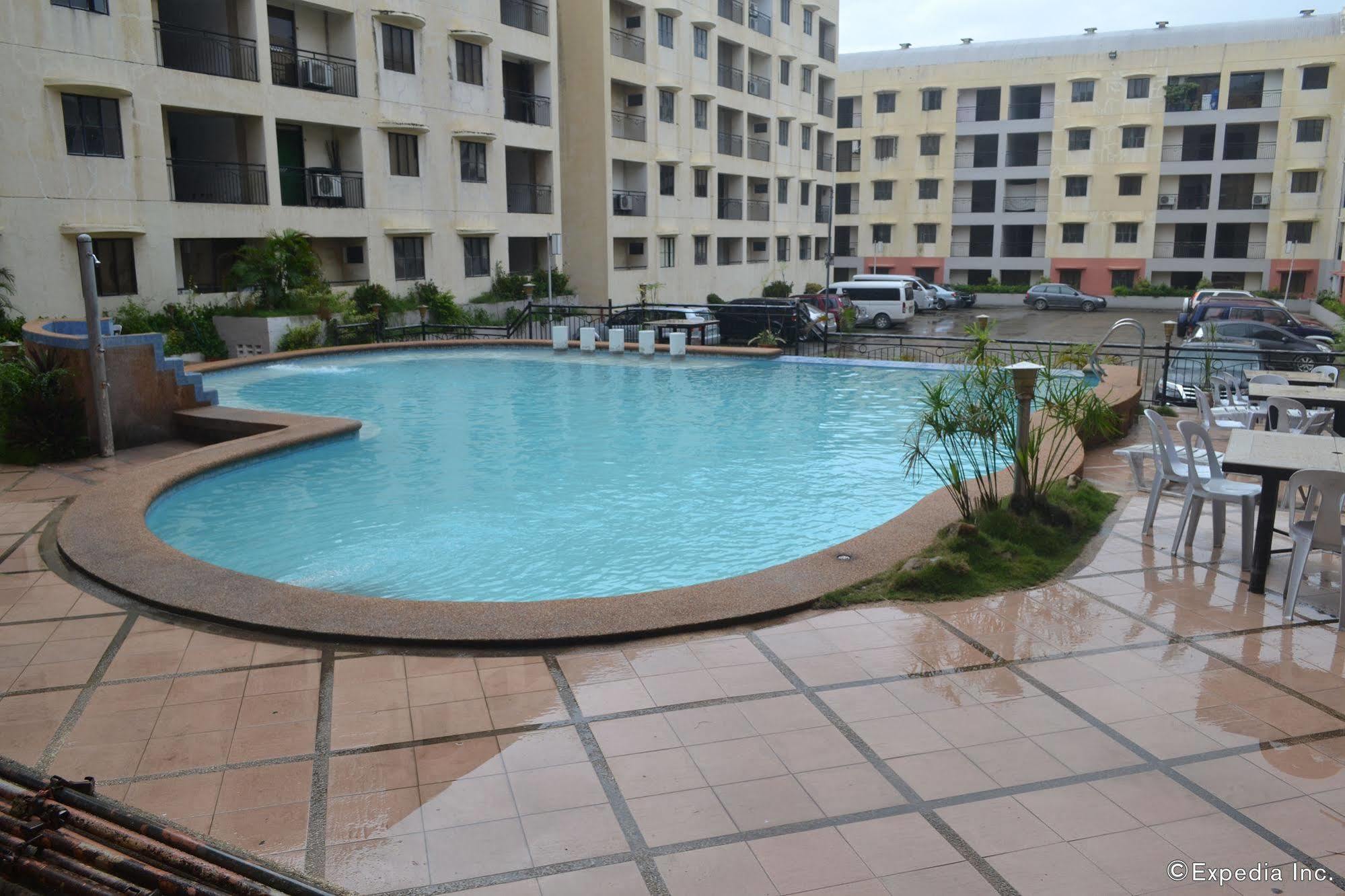 Lancaster Hotel Cebu 막탄 외부 사진