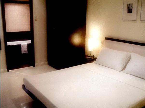 Lancaster Hotel Cebu 막탄 외부 사진